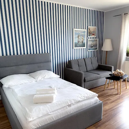 Waterline, Family Place Apartman *