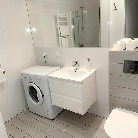 Waterline, Family Place Apartman