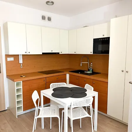 Waterline, Family Place Apartman