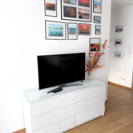 Waterline, Family Place Apartman