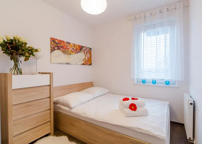 Waterline Deluxe Class, Family Place *