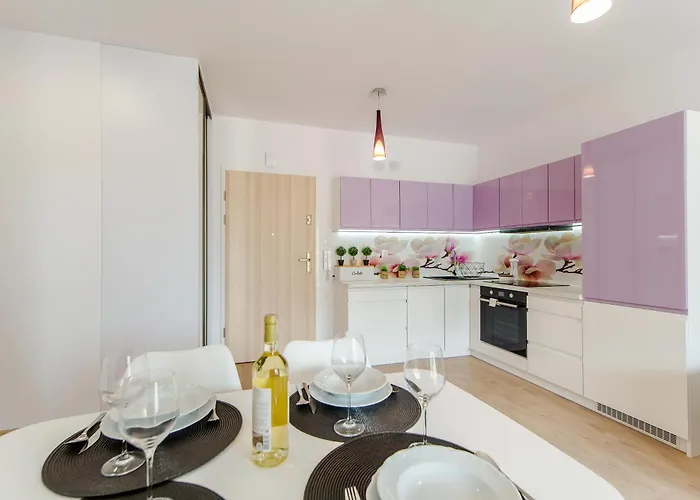 Waterline Deluxe Class, Family Place