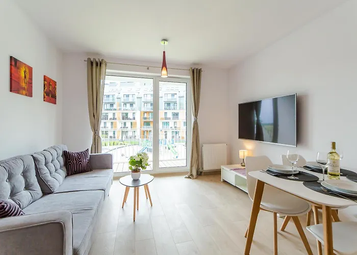 Waterline Deluxe Class, Family Place